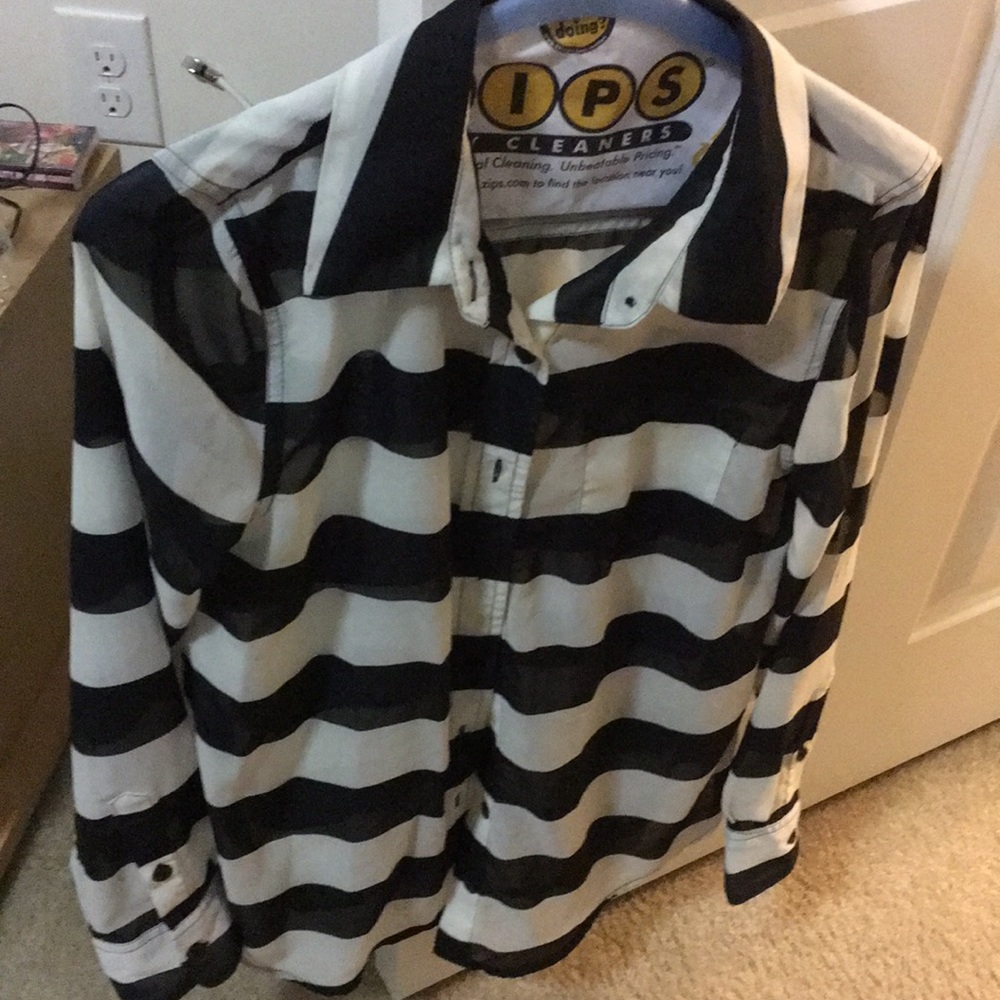 Black and white long sleeve shirt